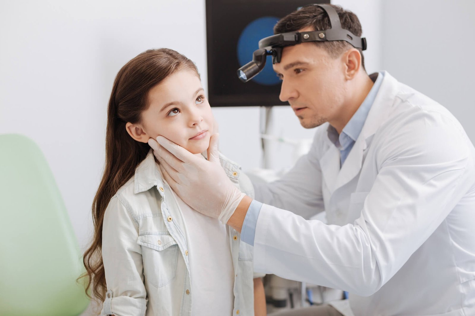 4 Tips for Finding the Right ENT Specialist Online